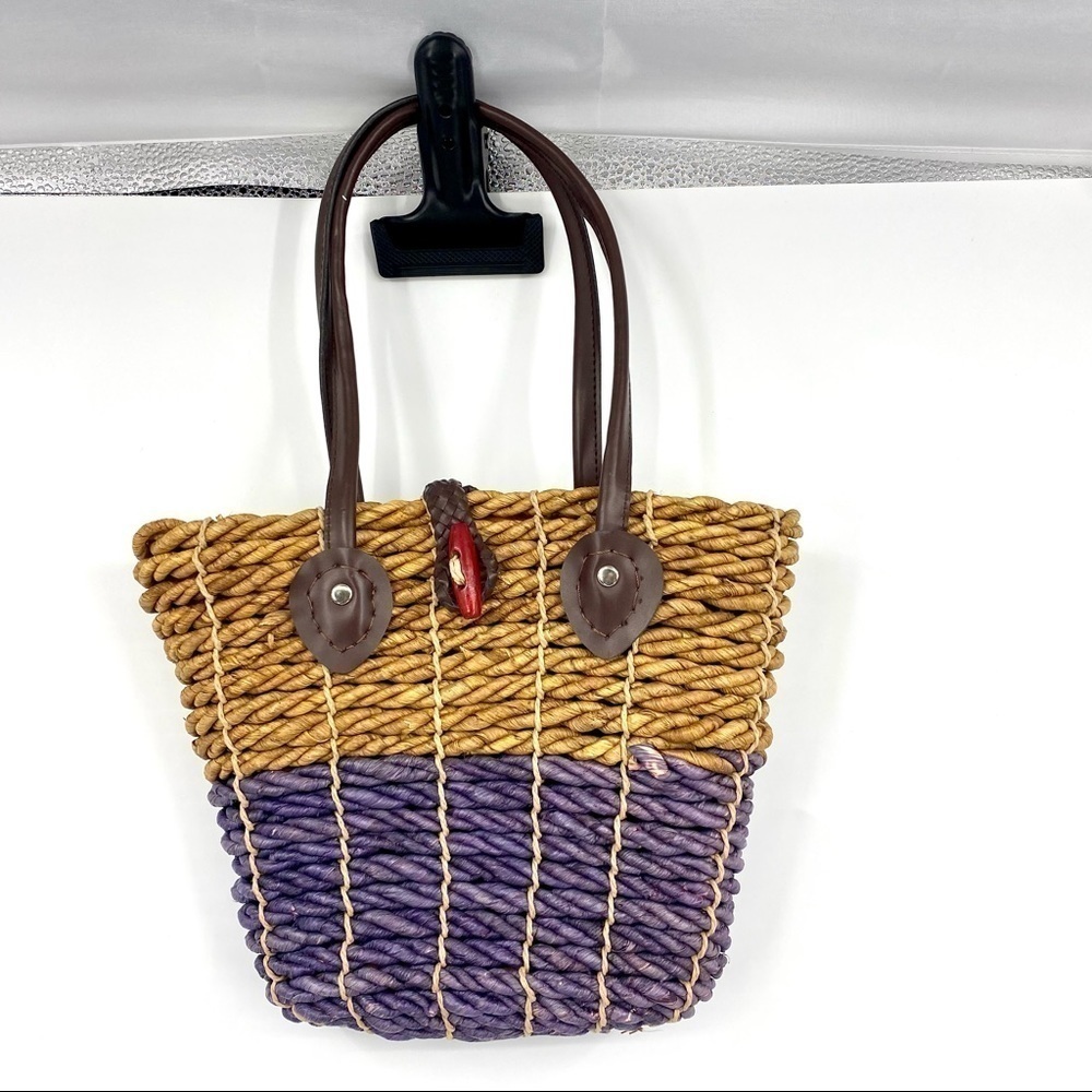 Vintage wicker straw handbag